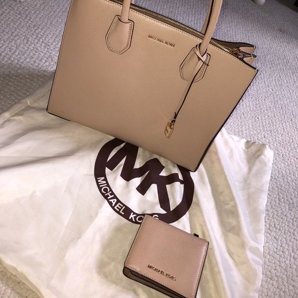 MK purse